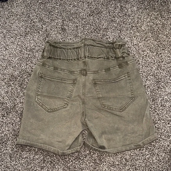 Olive Shorts - Picture 4 of 5